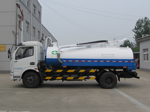 山東5095GXE吸糞車